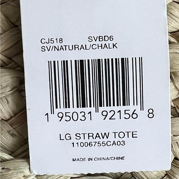 CJ518 - Coach Large Tote - Picture 10 of 12